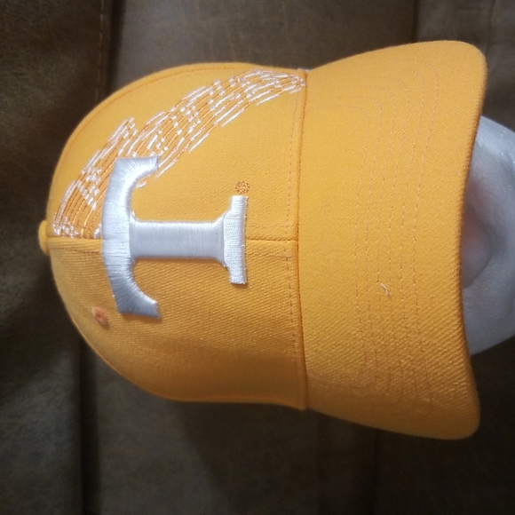 MENS HAT - Picture 2 of 5